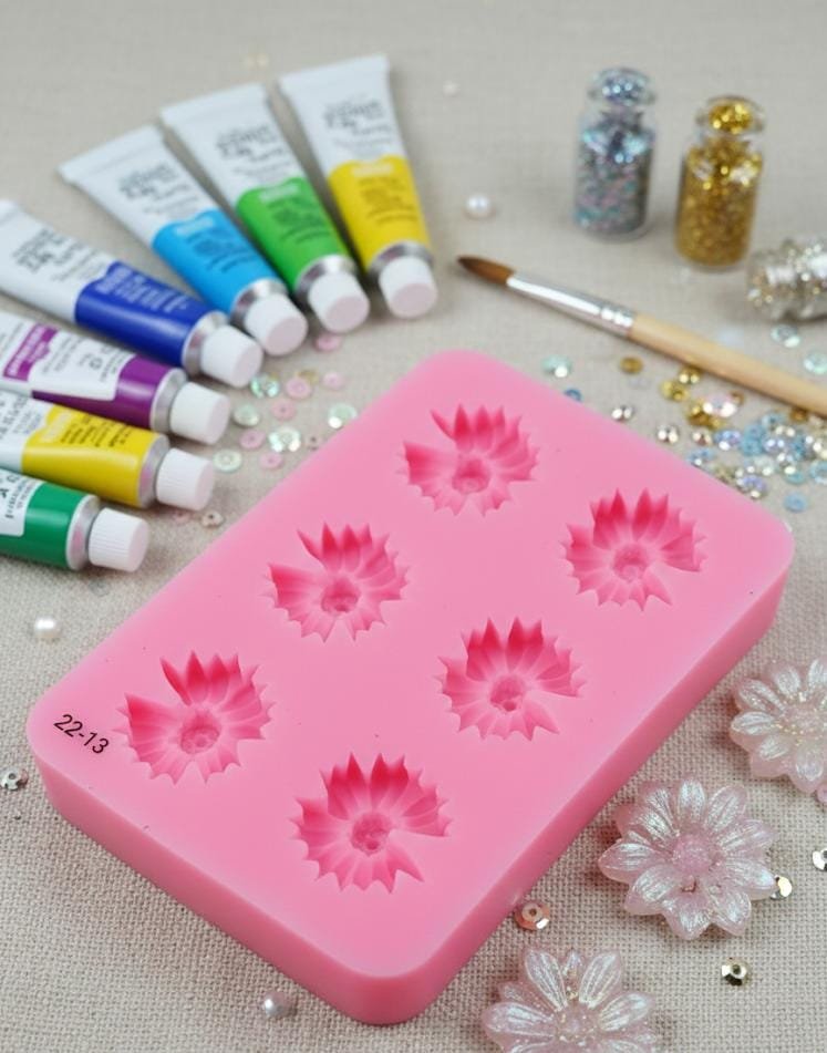 WhatsApp Image 2026-01-17 at 11.39.47 AM White 6 cavity flower size-10.3*7.4*1 - Image 1