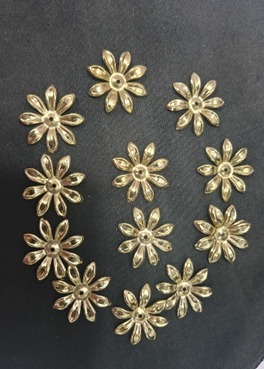Metal Flower  Gold Per pkt 30 pcs