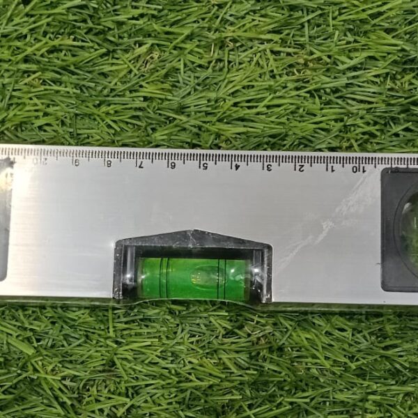 LEVELING SCALE