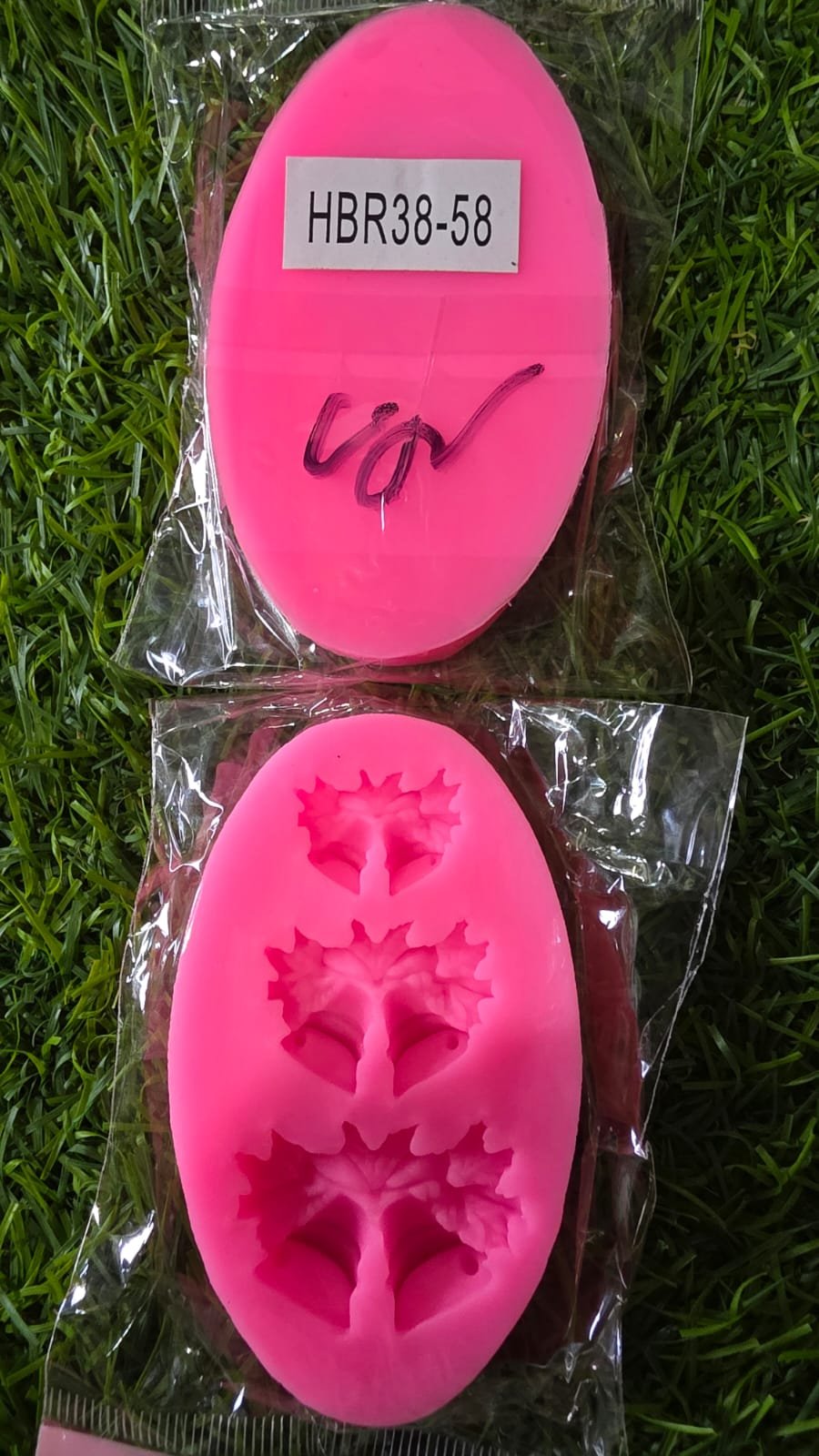 WhatsApp Image 2025-09-05 at 1.17.36 PM HBR 38-58 Chritsmas Bell Mould - Image 1