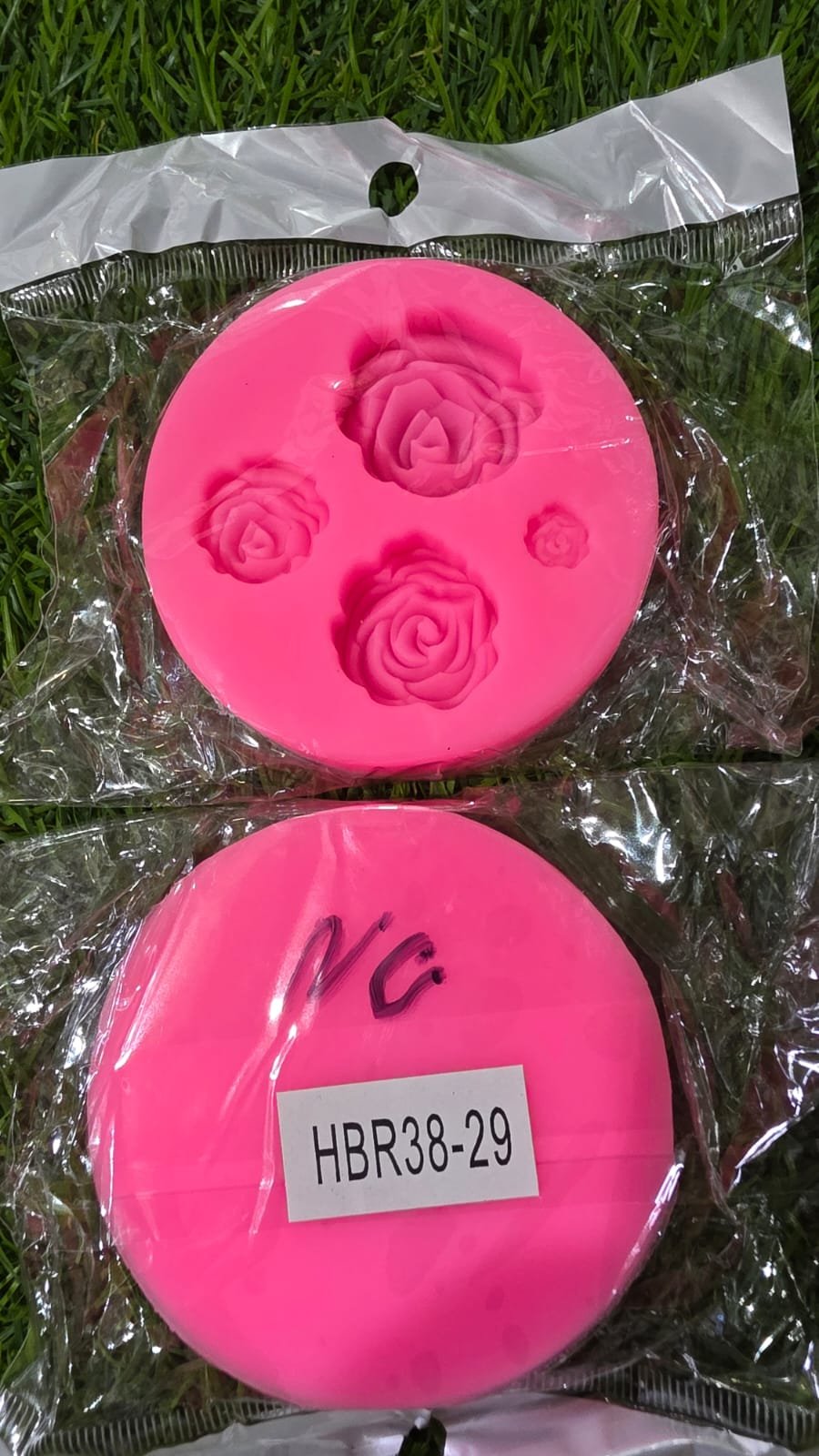 WhatsApp Image 2025-09-16 at 12.41.02 PM HBR 38-29 4 Cavity Flower Mould - Image 1