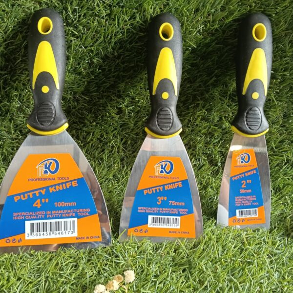 HBR22-69 Putty knife 2"